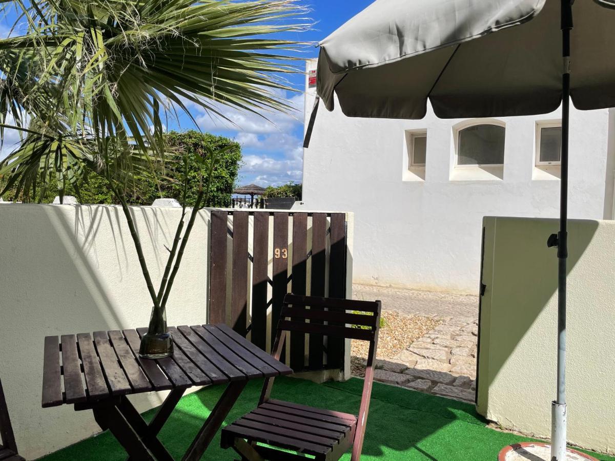 Cozy And Stylish Studio Apt Just 800M From The Beach - New On Booking! Albufeira Exterior photo
