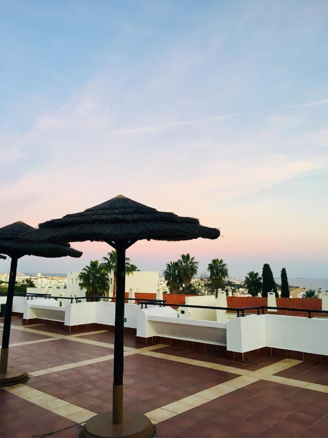 Cozy And Stylish Studio Apt Just 800M From The Beach - New On Booking! Albufeira Exterior photo